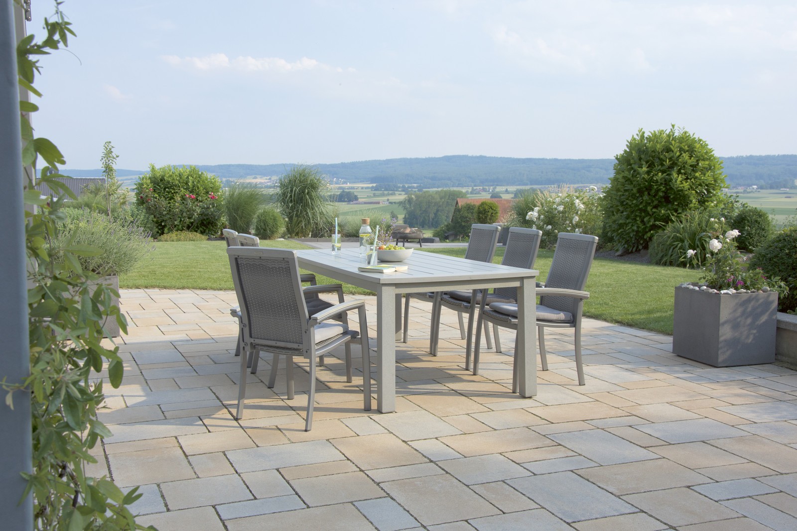Terrasse – Gestaltungsideen von Rinn Betonsteine und Natursteine
